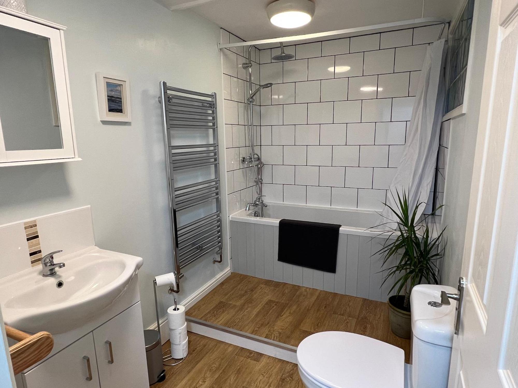 A Spacious 2 Bed Flat In Kingsbridge Town Exterior foto