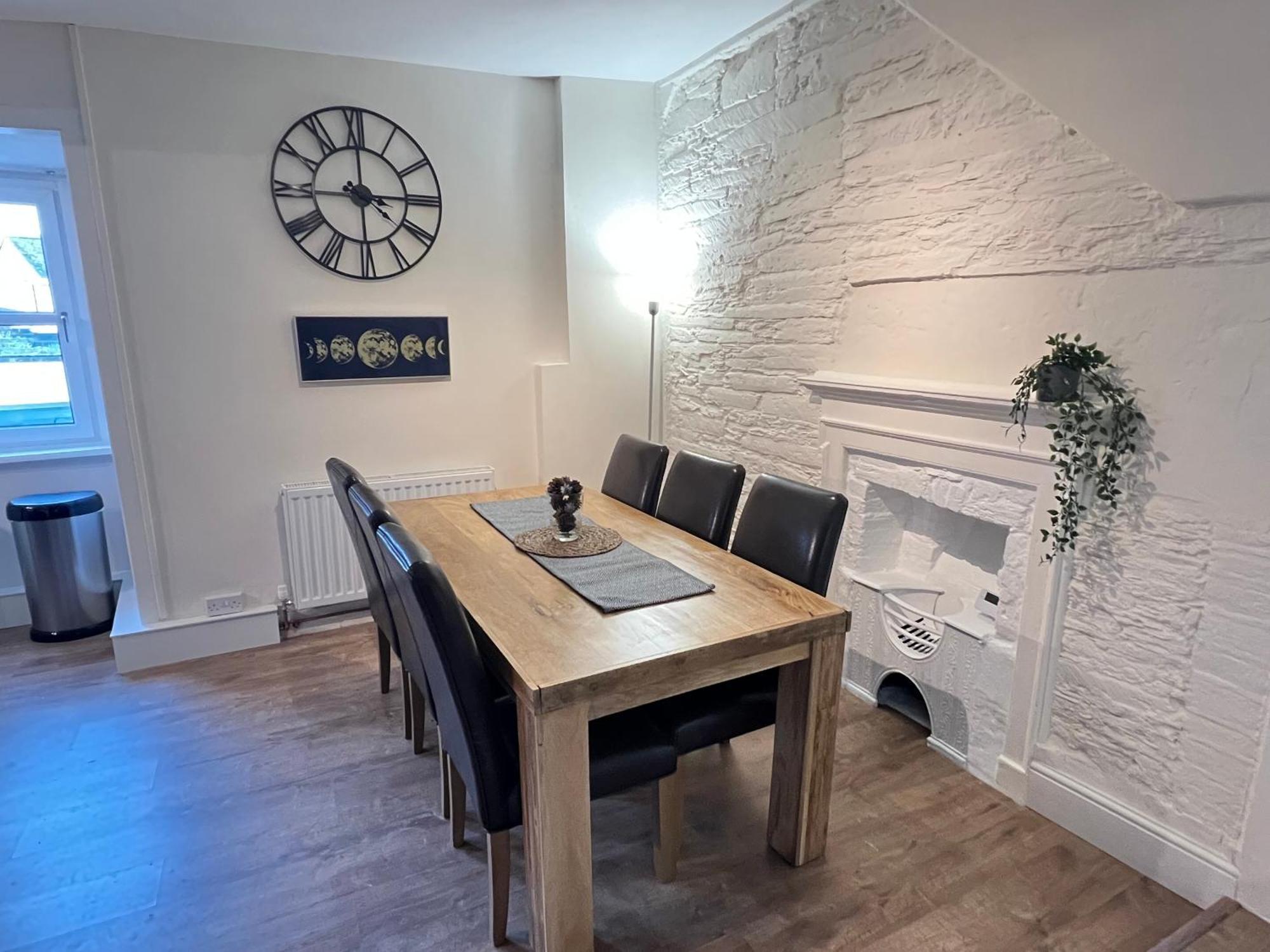 A Spacious 2 Bed Flat In Kingsbridge Town Exterior foto